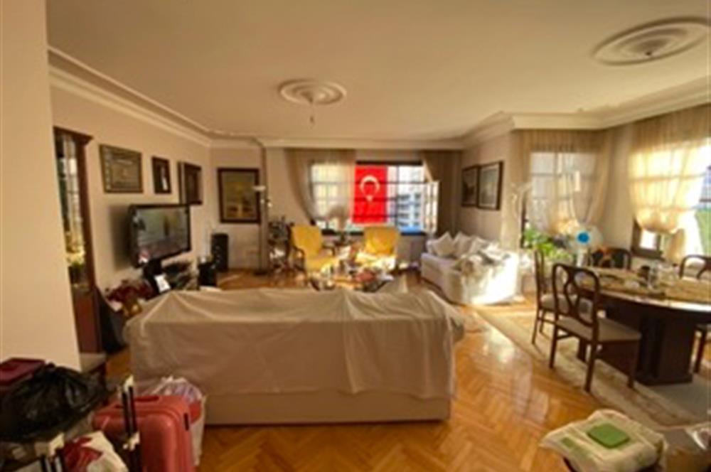 KOZYATAĞI MERKEZİ KONUMDA 3+1 KİRALIK DAİRE