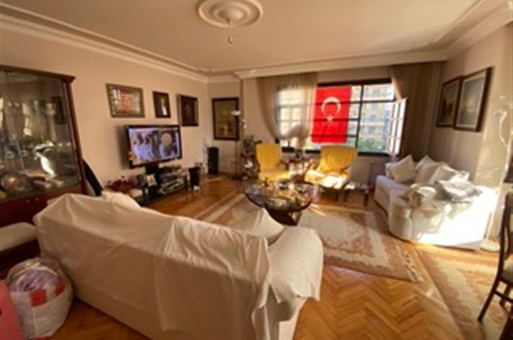 KOZYATAĞI MERKEZİ KONUMDA 3+1 KİRALIK DAİRE