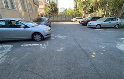 KOZYATAĞI MERKEZİ KONUMDA 3+1 KİRALIK DAİRE