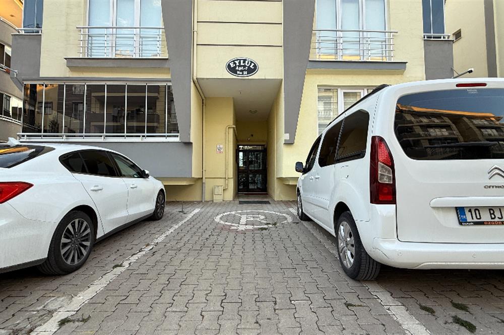 Century 21 Bal'dan Plevne Mahallesinde Satılık 3+1 Daire