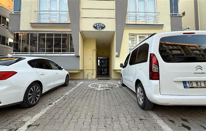 Century 21 Bal'dan Plevne Mahallesinde Satılık 3+1 Daire