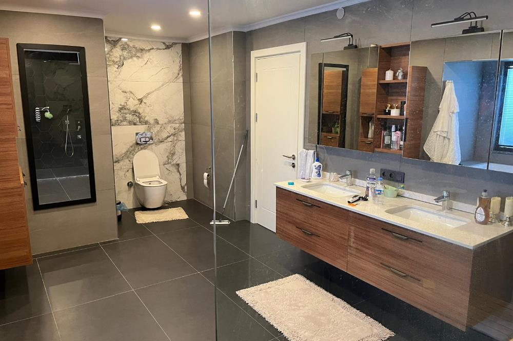 Tepekent’te Lüks Satılık 9+3 Müstakil Villa