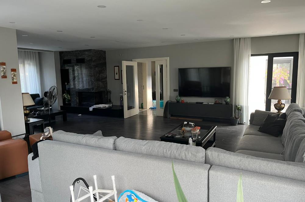 Tepekent’te Lüks Satılık 9+3 Müstakil Villa