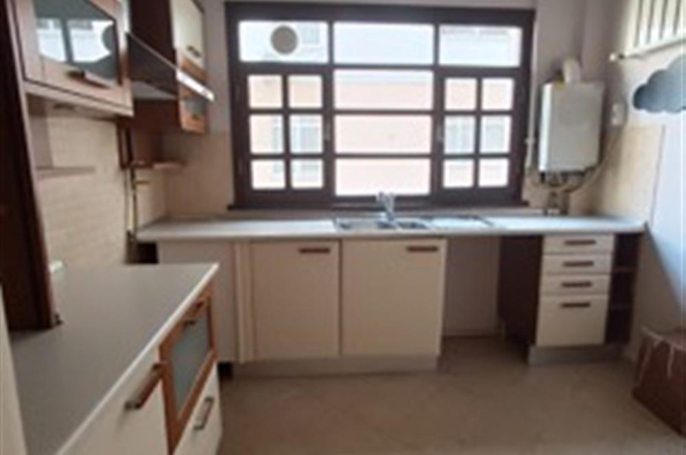 KOZYATAĞI MERKEZİ KONUMDA 3+1 KİRALIK DAİRE
