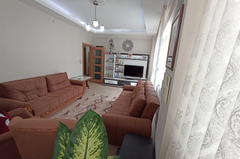 CENTURY 21 VİZYON'DAN ESENLİ CADDESİNDE SATILIK 3+1 DAİRE 