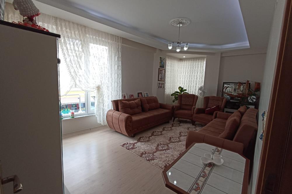 CENTURY 21 VİZYON'DAN ESENLİ CADDESİNDE SATILIK 3+1 DAİRE 