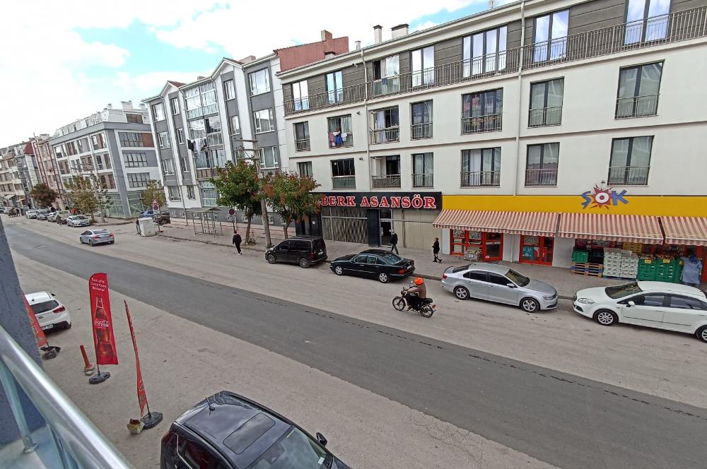 CENTURY 21 VİZYON'DAN ESENLİ CADDESİNDE SATILIK 3+1 DAİRE 