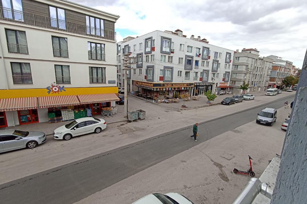 CENTURY 21 VİZYON'DAN ESENLİ CADDESİNDE SATILIK 3+1 DAİRE 