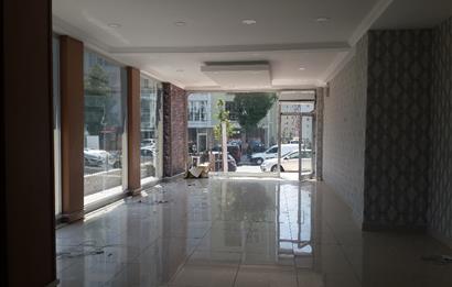 Adnan kahvecide Cadde üzerinde çift cepheli 124m2 Köşe dükkan.