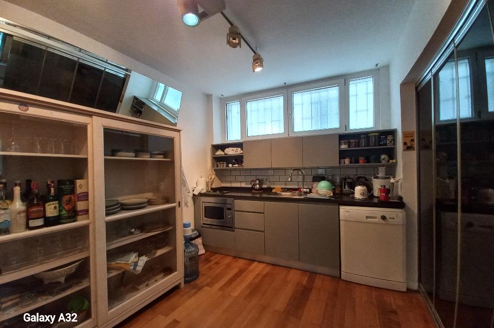 ARNAVUTKÖY SAHİLE 5 DK YÜRÜME MESAFESİNDE YATIRIMLIK DAİRE