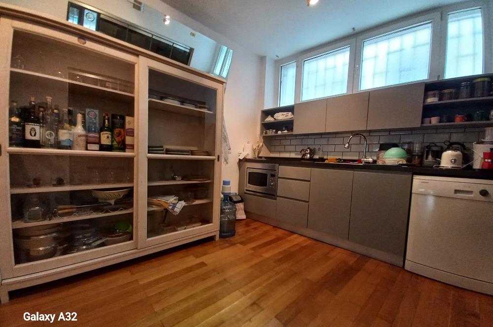 ARNAVUTKÖY SAHİLE 5 DK YÜRÜME MESAFESİNDE YATIRIMLIK DAİRE