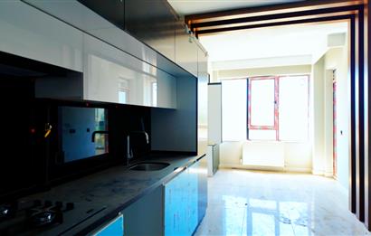 BAHÇELİEVLER MAHALLESİ’İNDE SİTE İÇİNDE 4,5+1 SATILIK DAİRE