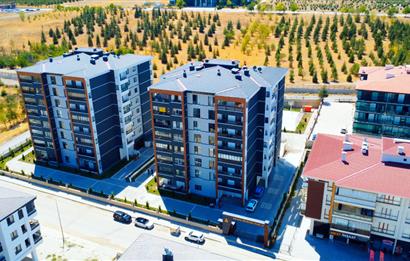 BAHÇELİEVLER MAHALLESİ’İNDE SİTE İÇİNDE 4,5+1 SATILIK DAİRE