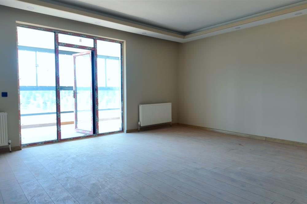 BAHÇELİEVLER MAHALLESİ’İNDE SİTE İÇİNDE 4,5+1 SATILIK DAİRE