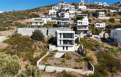 Boğaziçi Deniz Manzaralı Satılık Müstakil Villa