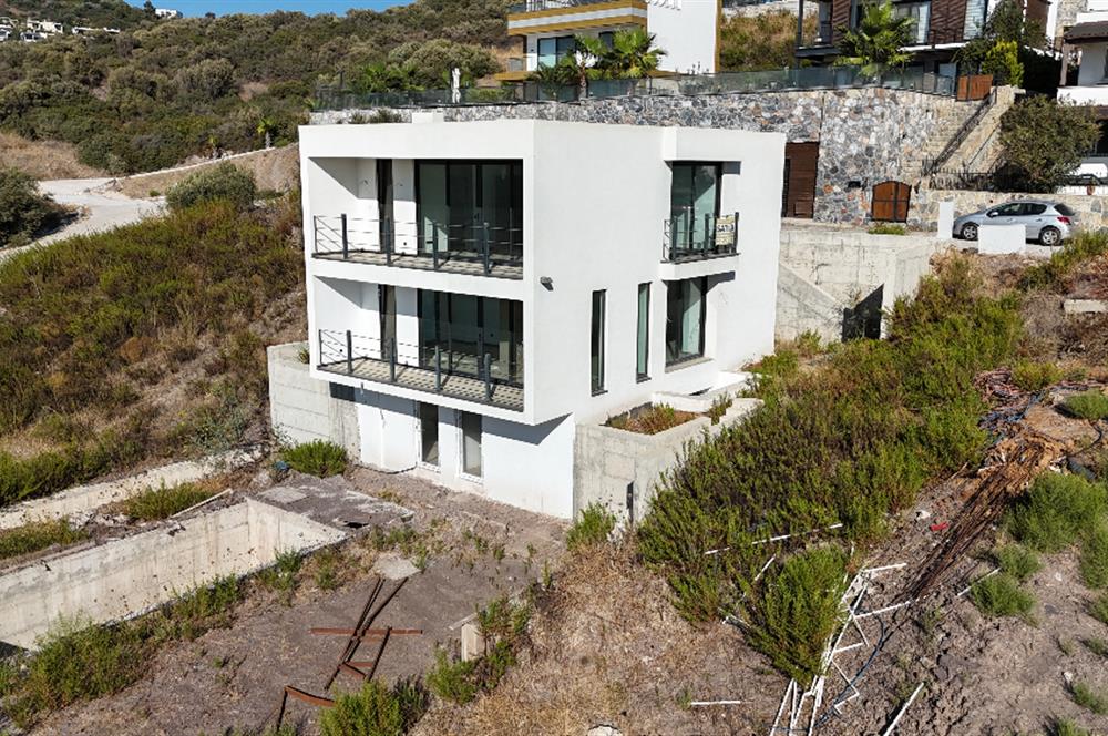 Boğaziçi Deniz Manzaralı Satılık Müstakil Villa