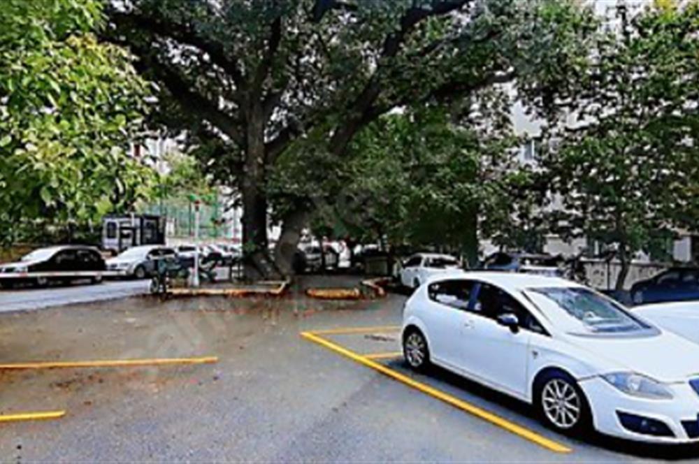 ERENKÖY DE YEŞİLLİKLER VE KORU MANZARALI SİTE İÇERERİSİNDE