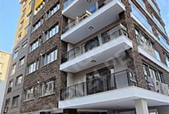 CADDEBOSTAN DA SATILIK BALKONLU EBEVEYN BANYOLU SIFIR 4+1
