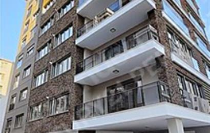 CADDEBOSTAN DA SATILIK BALKONLU EBEVEYN BANYOLU SIFIR 4+1