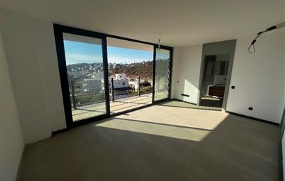 Boğaziçi Deniz Manzaralı Satılık Müstakil Villa