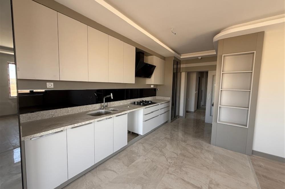 MODERN BAŞPINAR SİTESİ'NDE 4,5+1 SIFIR SATILIK DAİRE