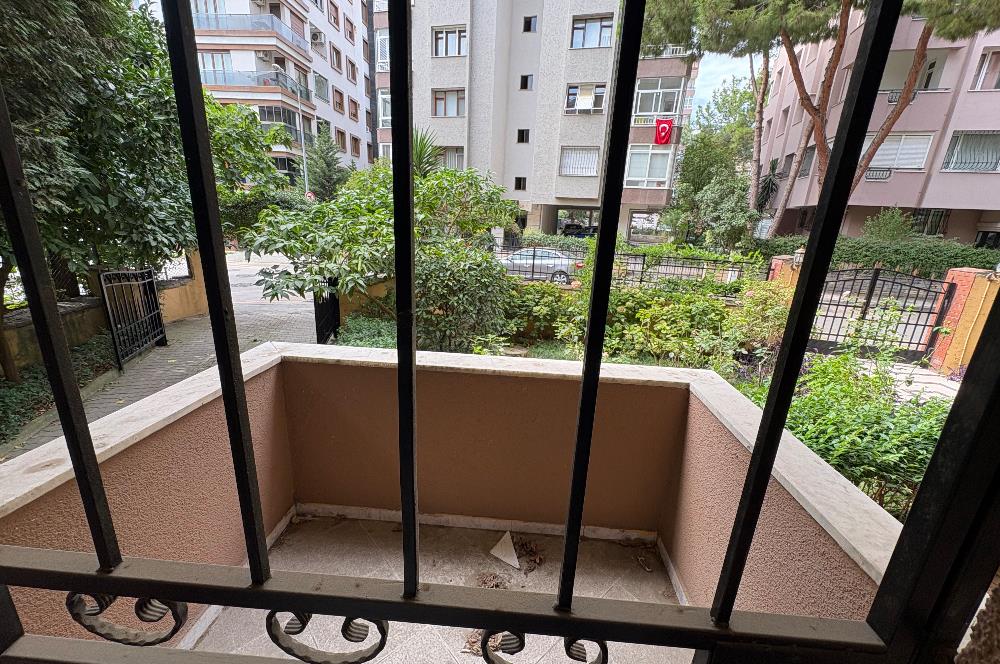 KOZYATAĞI AVŞAR SOKAKTA KOZZY AVM'YE 400 METRE SATILIK 3+1 DAİRE
