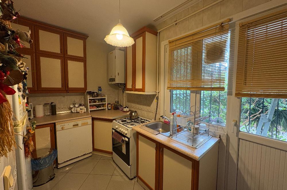 KOZYATAĞI AVŞAR SOKAKTA KOZZY AVM'YE 400 METRE SATILIK 3+1 DAİRE