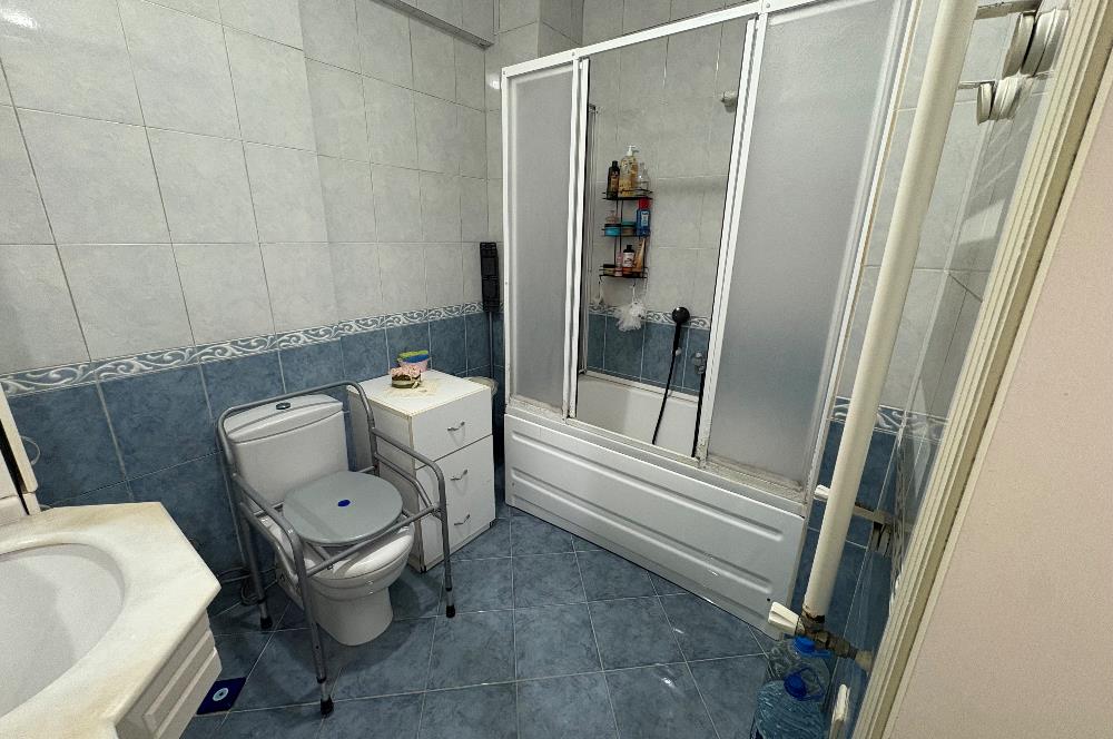 KOZYATAĞI AVŞAR SOKAKTA KOZZY AVM'YE 400 METRE SATILIK 3+1 DAİRE