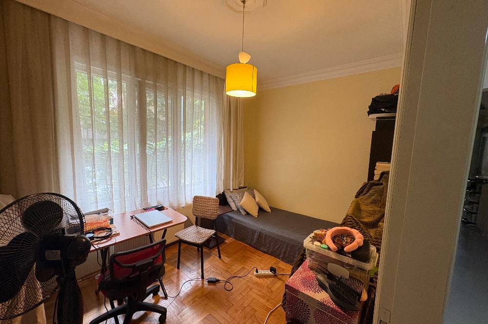 KOZYATAĞI AVŞAR SOKAKTA KOZZY AVM'YE 400 METRE SATILIK 3+1 DAİRE