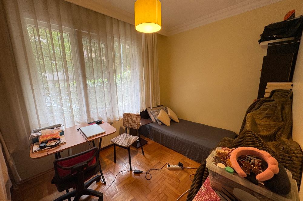 KOZYATAĞI AVŞAR SOKAKTA KOZZY AVM'YE 400 METRE SATILIK 3+1 DAİRE
