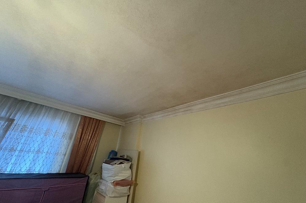 KOZYATAĞI AVŞAR SOKAKTA KOZZY AVM'YE 400 METRE SATILIK 3+1 DAİRE