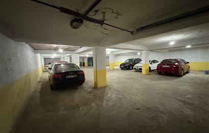 KOZYATAĞI AVŞAR SOKAKTA KOZZY AVM'YE 400 METRE SATILIK 3+1 DAİRE