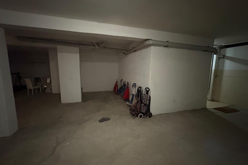 KOZYATAĞI AVŞAR SOKAKTA KOZZY AVM'YE 400 METRE SATILIK 3+1 DAİRE