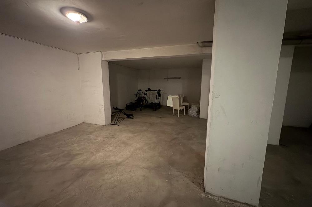 KOZYATAĞI AVŞAR SOKAKTA KOZZY AVM'YE 400 METRE SATILIK 3+1 DAİRE
