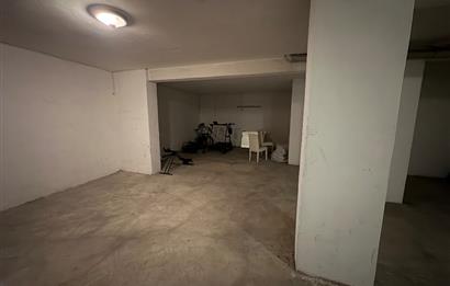 KOZYATAĞI AVŞAR SOKAKTA KOZZY AVM'YE 400 METRE SATILIK 3+1 DAİRE