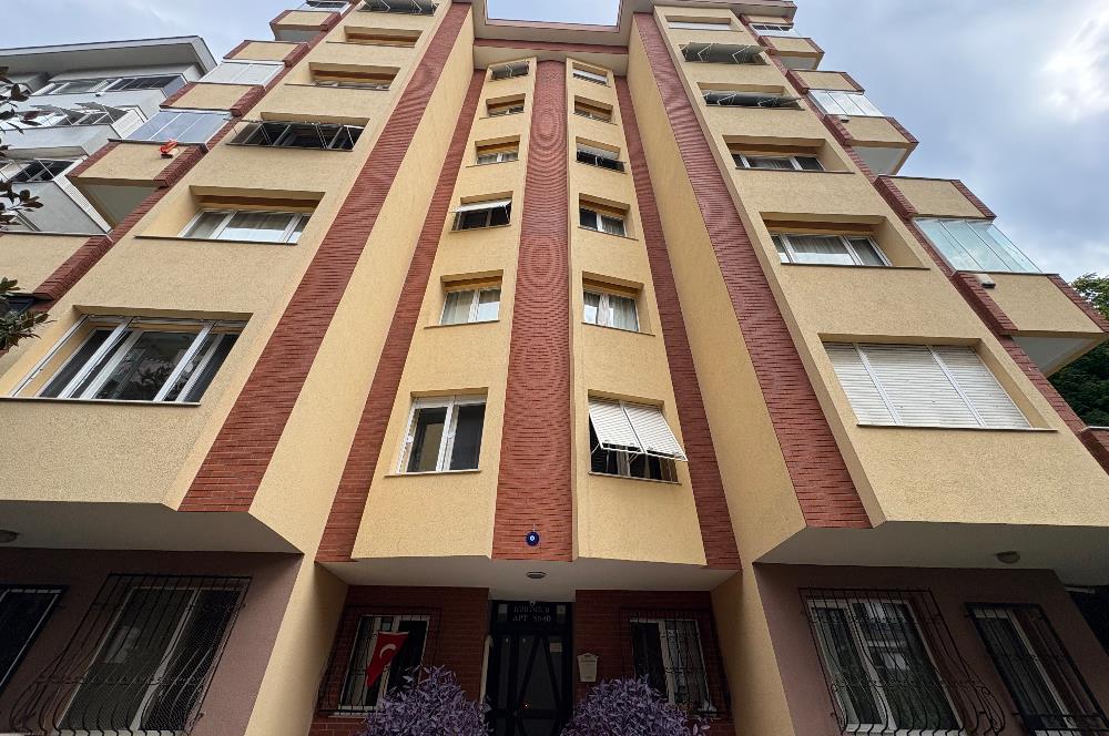 KOZYATAĞI AVŞAR SOKAKTA KOZZY AVM'YE 400 METRE SATILIK 3+1 DAİRE