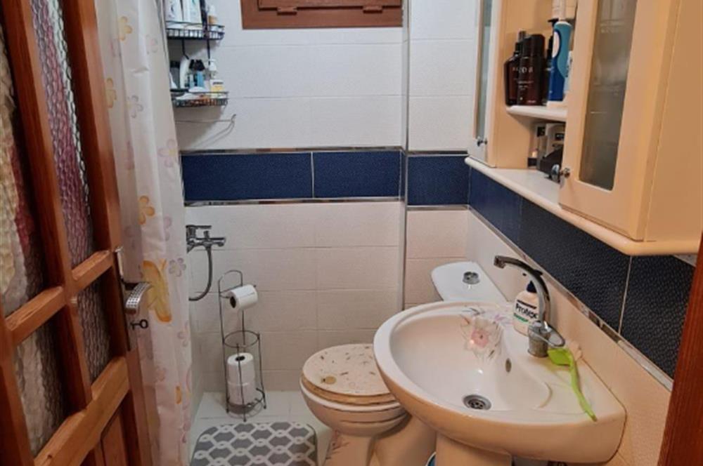 Gömeç'te, Denize Sıfır Site İçinde,Deniz Manzaralı Satılık Villa