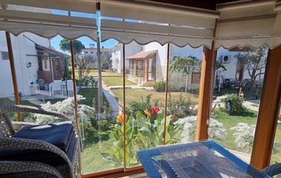 Gömeç'te, Denize Sıfır Site İçinde,Deniz Manzaralı Satılık Villa