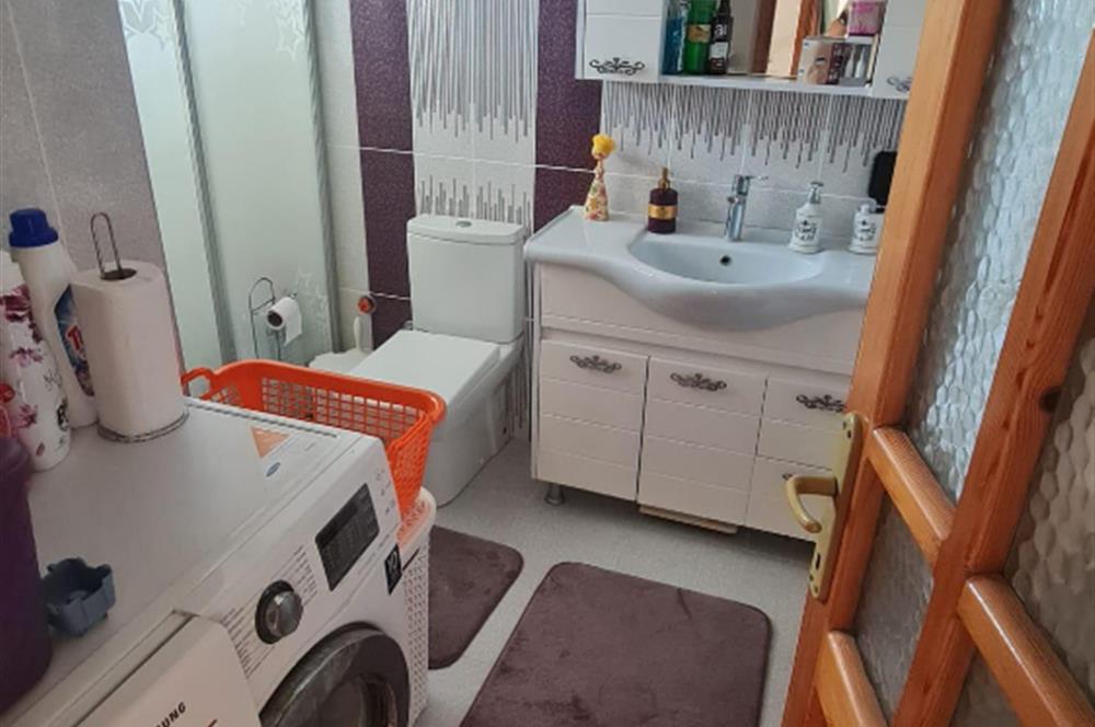 Gömeç'te, Denize Sıfır Site İçinde,Deniz Manzaralı Satılık Villa