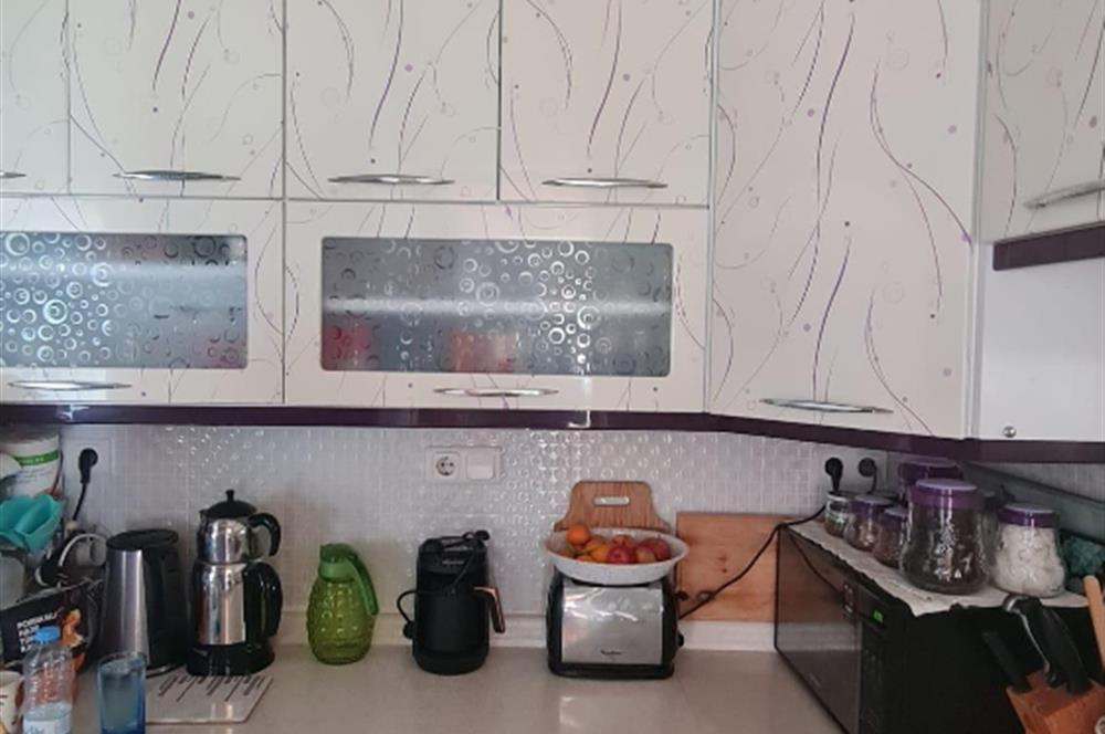 Gömeç'te, Denize Sıfır Site İçinde,Deniz Manzaralı Satılık Villa