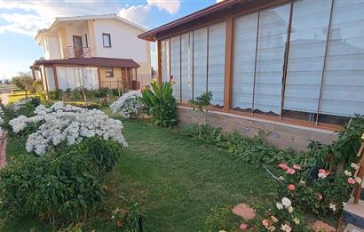 Gömeç'te, Denize Sıfır Site İçinde,Deniz Manzaralı Satılık Villa