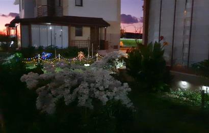 Gömeç'te, Denize Sıfır Site İçinde,Deniz Manzaralı Satılık Villa