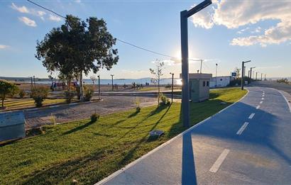 Gömeç'te, Denize Sıfır Site İçinde,Deniz Manzaralı Satılık Villa