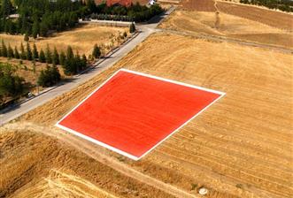 GÖLBAŞI HACILAR'DA HARİKA KONUMDA 1500 M2 ARSA