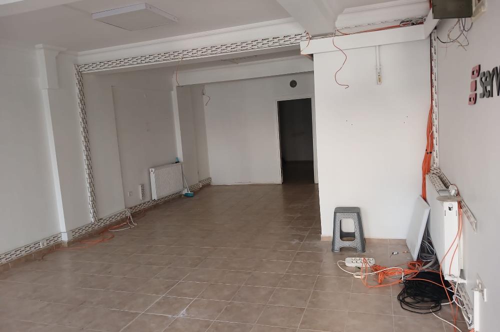 C21 ROOF'dan ANA CADDEYE PARALEL SOKAKTA 180M2 ASMA KATLI DUKKAN