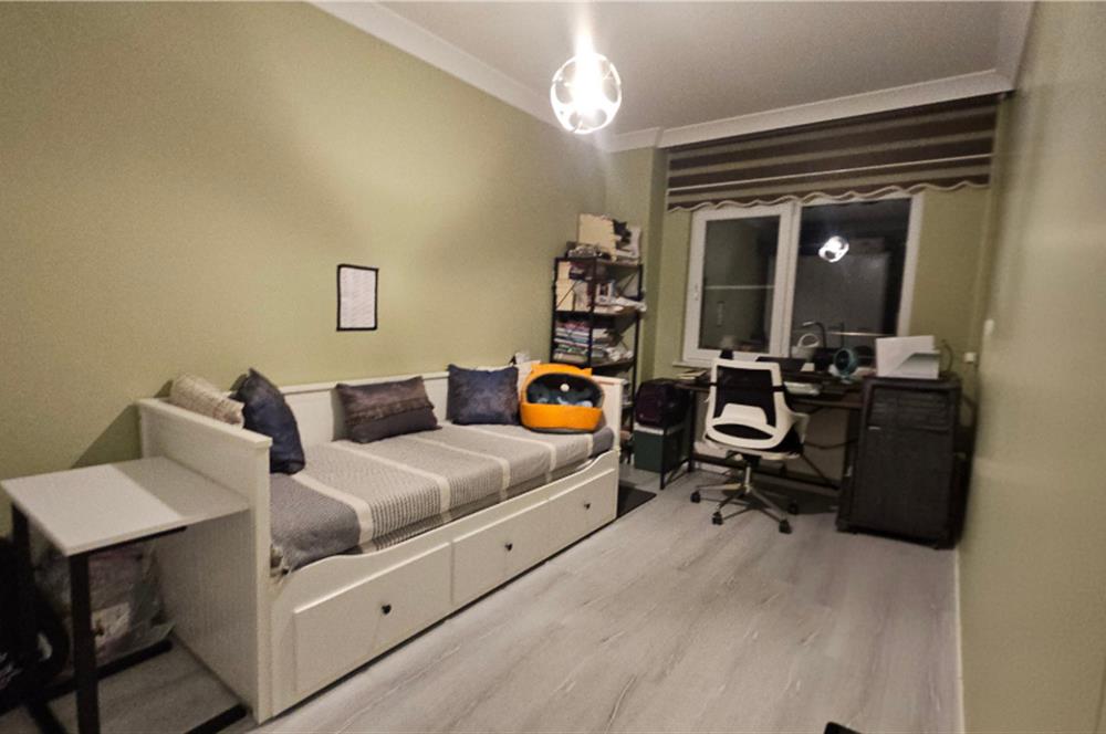 C21 LOCA'DAN MÜKEMMEL KONUMDA SATILIK 2+1 DAİRE