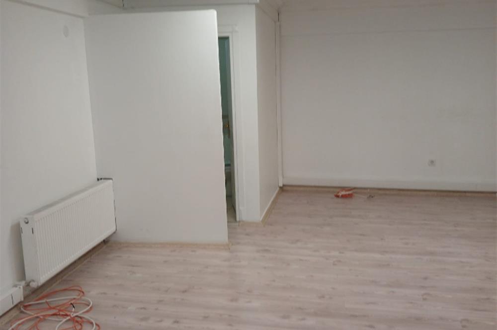 C21 ROOF'dan ANA CADDEYE PARALEL SOKAKTA 180M2 ASMA KATLI DUKKAN