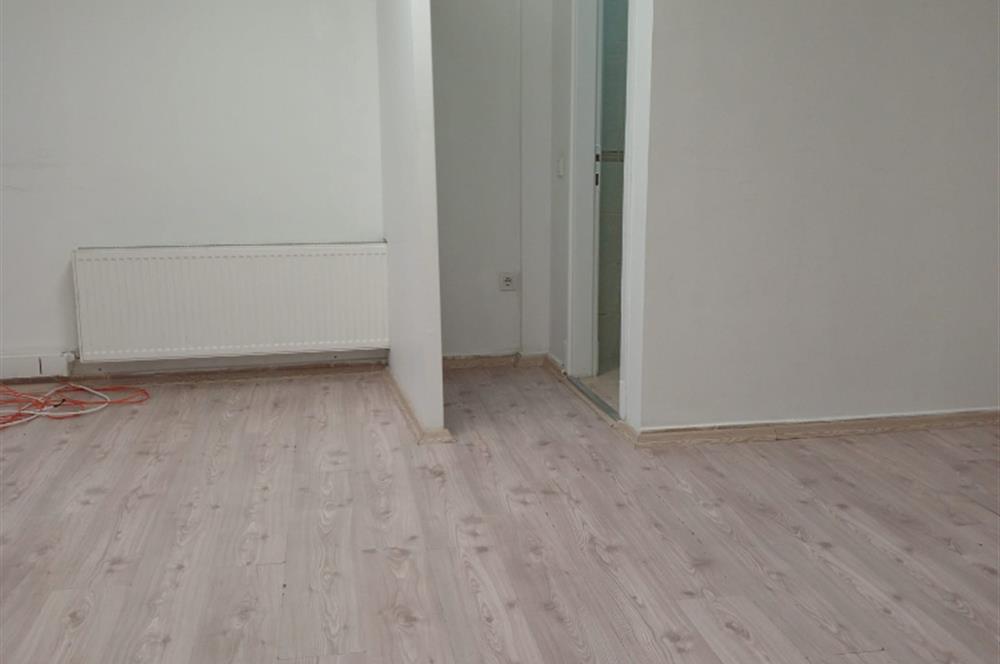 C21 ROOF'dan ANA CADDEYE PARALEL SOKAKTA 180M2 ASMA KATLI DUKKAN