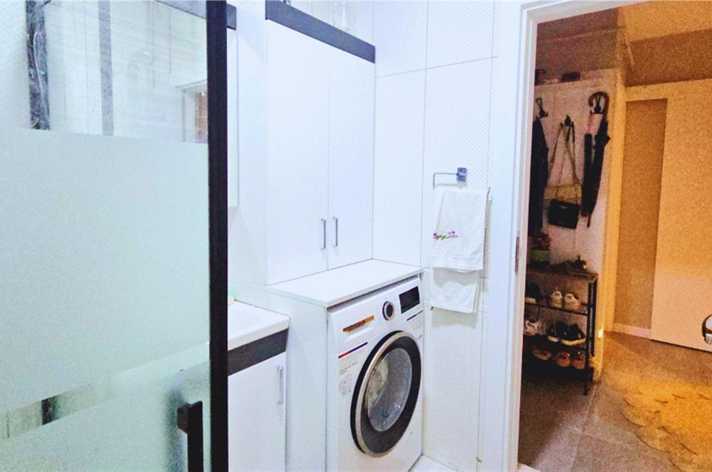 C21 LOCA'DAN MÜKEMMEL KONUMDA SATILIK 2+1 DAİRE