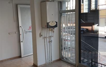 C21 ROOF'dan ANA CADDEYE PARALEL SOKAKTA 180M2 ASMA KATLI DUKKAN